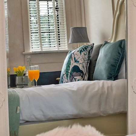 Апартаменти Finest Retreats - Sunnycroft Penthouse Лландріндод-Веллс Екстер'єр фото